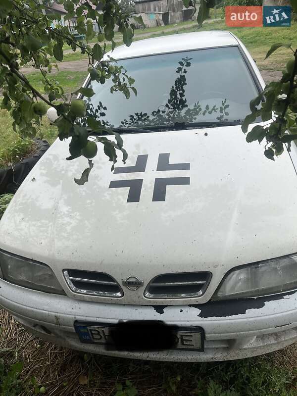 Ліфтбек Nissan Primera 1998 в Межовій