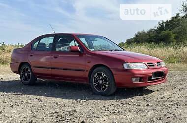 Седан Nissan Primera 1998 в Овидиополе