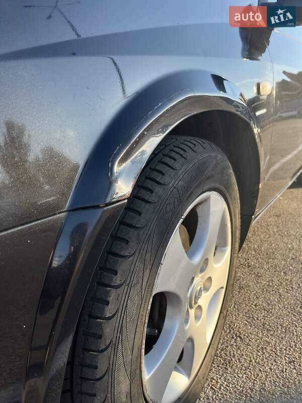 Седан Nissan Primera 2003 в Львові