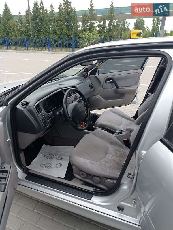 Седан Nissan Primera 2000 в Ковеле