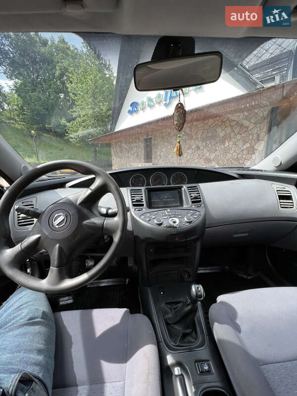 Седан Nissan Primera 2003 в Косове