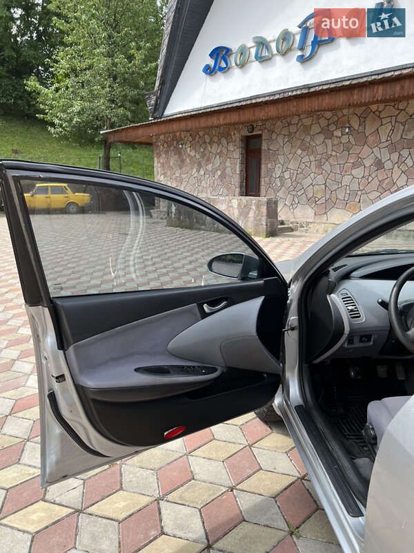 Седан Nissan Primera 2003 в Косове