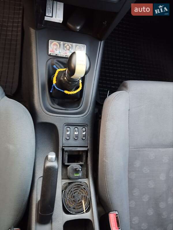 Седан Nissan Primera 2006 в Чорноморську