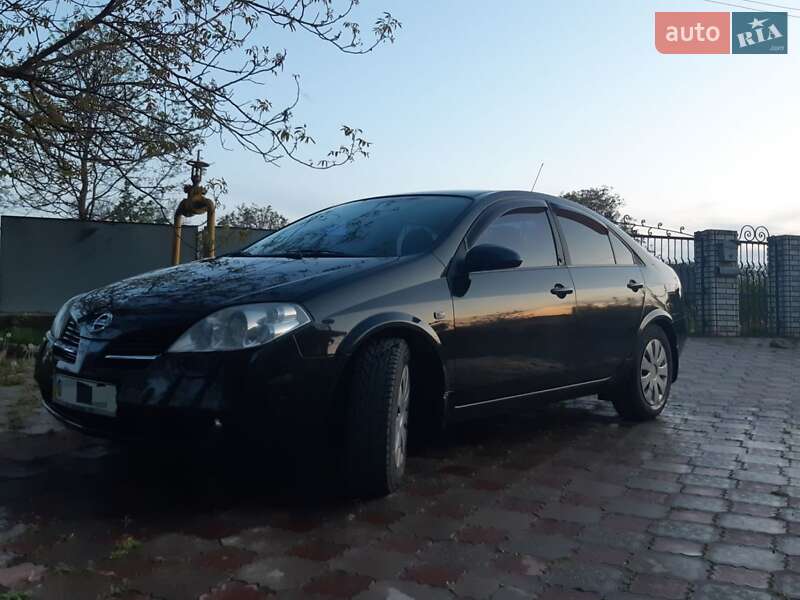 Седан Nissan Primera 2006 в Кельменцях