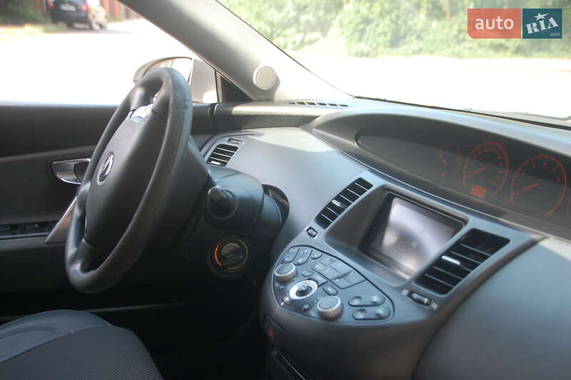 Седан Nissan Primera 2006 в Івано-Франківську