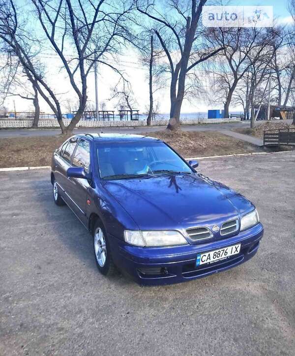 Седан Nissan Primera 1996 в 