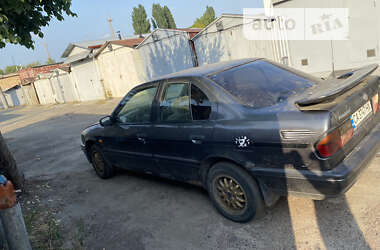 Седан Nissan Primera 1991 в Киеве