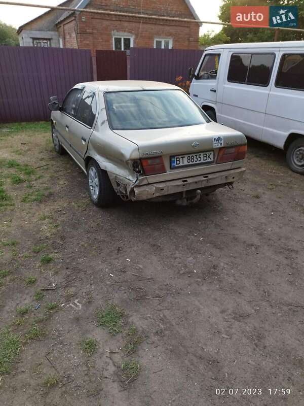 Седан Nissan Primera 1992 в Дніпрі