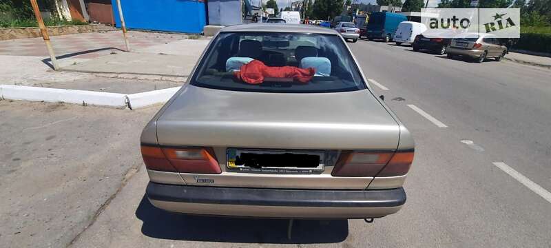 Седан Nissan Primera 1991 в Кам'янському