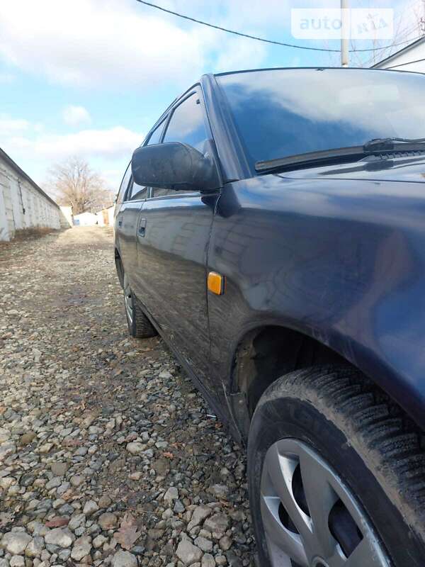 Універсал Nissan Primera 1992 в Одесі