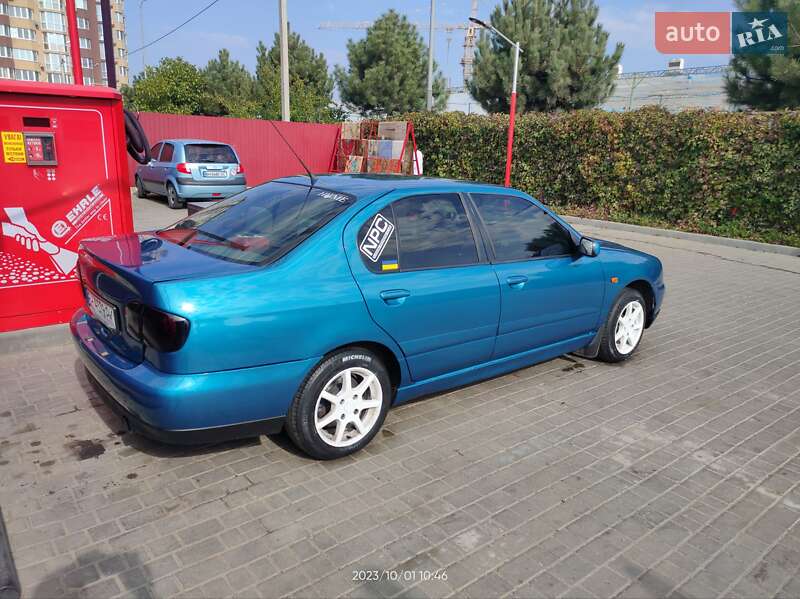 Седан Nissan Primera 2001 в Одессе