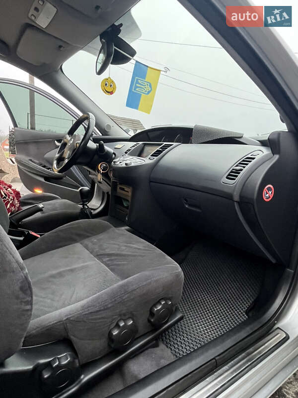 Седан Nissan Primera 2004 в Гайсину