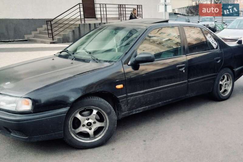 Седан Nissan Primera 1991 в Киеве