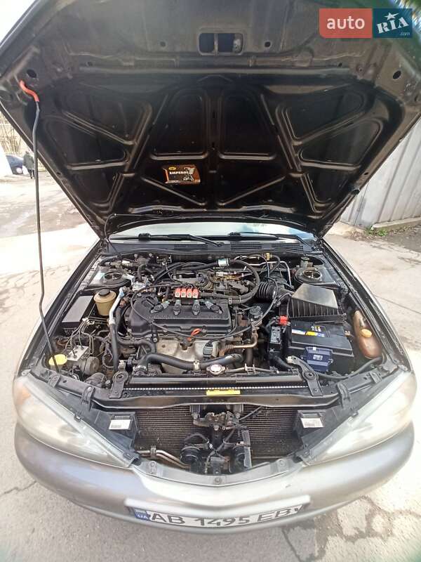 Седан Nissan Primera 2000 в Виннице