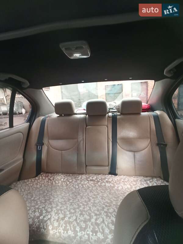 Седан Nissan Primera 2000 в Виннице