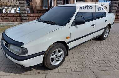 Седан Nissan Primera 1991 в Николаеве