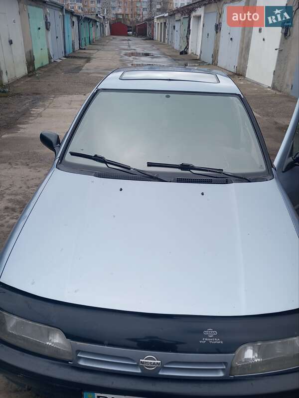 Nissan Primera 1992