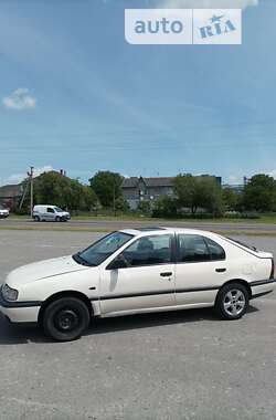 Хэтчбек Nissan Primera 1993 в Дубно