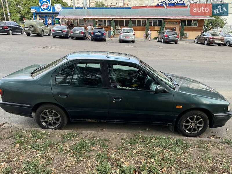 Седан Nissan Primera 1994 в Запоріжжі