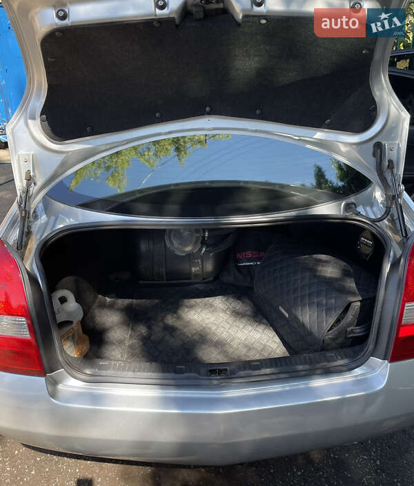 Седан Nissan Primera 2003 в Чигирину