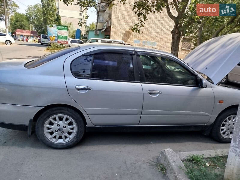 Седан Nissan Primera 2001 в Чорноморську