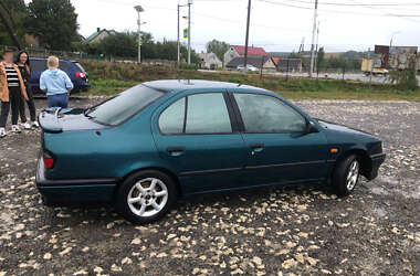 Седан Nissan Primera 1994 в Тернополе