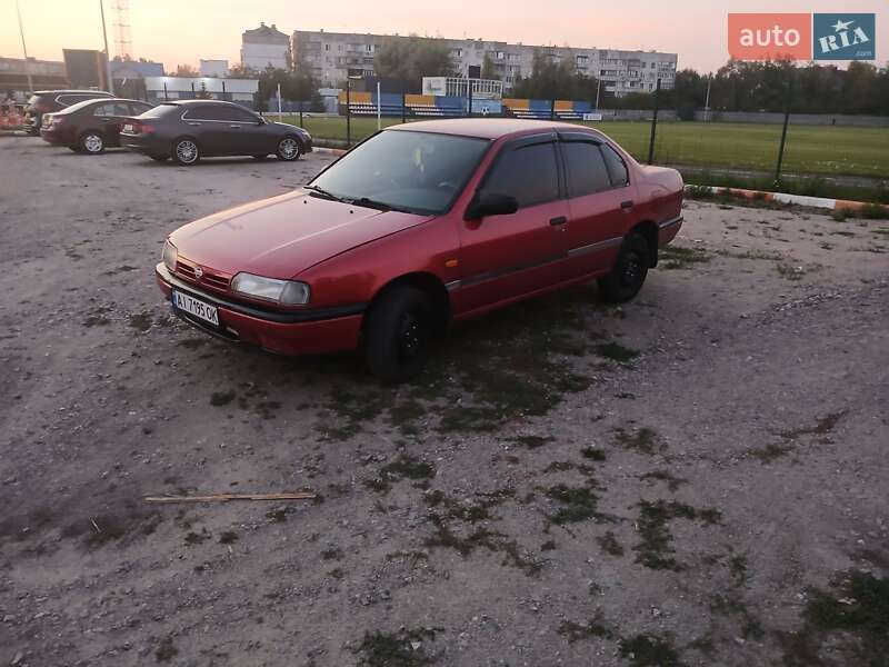 Седан Nissan Primera 1990 в Василькові