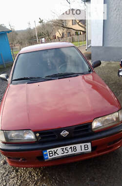 Седан Nissan Primera 1996 в Ровно