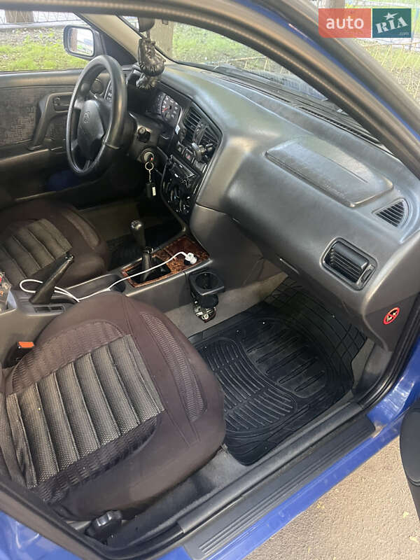 Седан Nissan Primera 1998 в Одесі