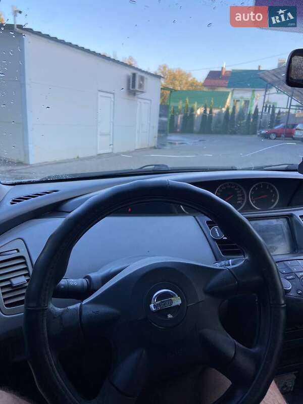 Седан Nissan Primera 2002 в Кицмани