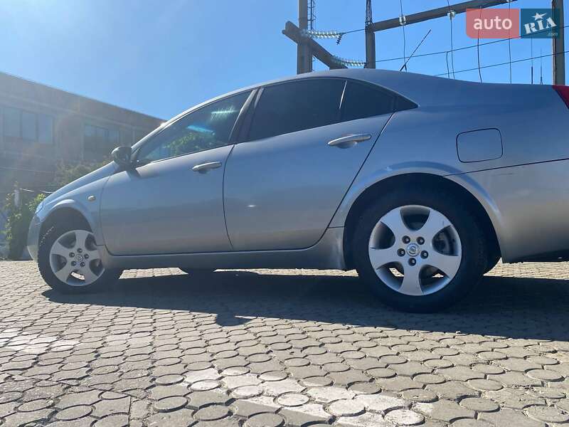 Седан Nissan Primera 2003 в Чернівцях