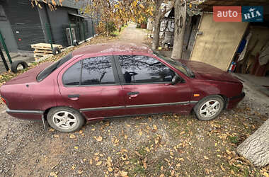 Седан Nissan Primera 1994 в Южном