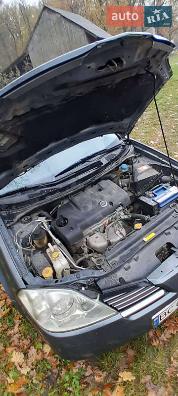 Седан Nissan Primera 2003 в Львові