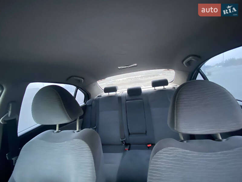 Седан Nissan Primera 2006 в Львові