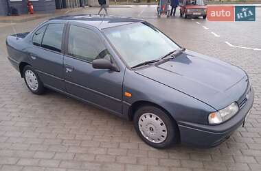 Седан Nissan Primera 1993 в Білгороді-Дністровському