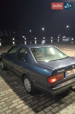 Седан Nissan Primera 1993 в Білгороді-Дністровському