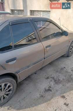 Седан Nissan Primera 1990 в 