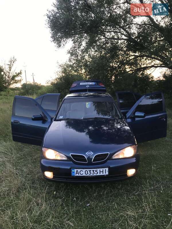 Седан Nissan Primera 2000 в Луцке