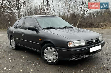 Седан Nissan Primera 1993 в Хмельницькому