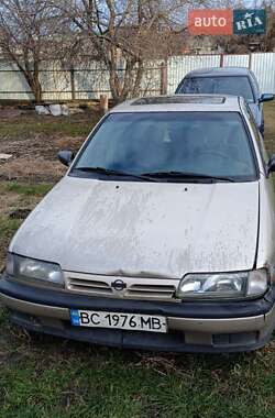 Седан Nissan Primera 1994 в Львові