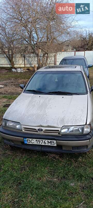 Седан Nissan Primera 1994 в Львові