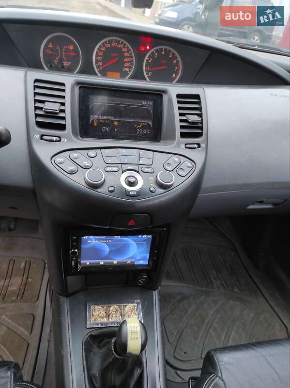 Седан Nissan Primera 2003 в Могилев-Подольске