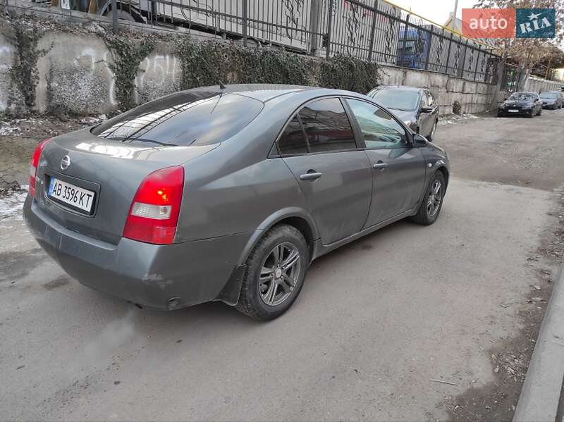 Седан Nissan Primera 2003 в Могилев-Подольске