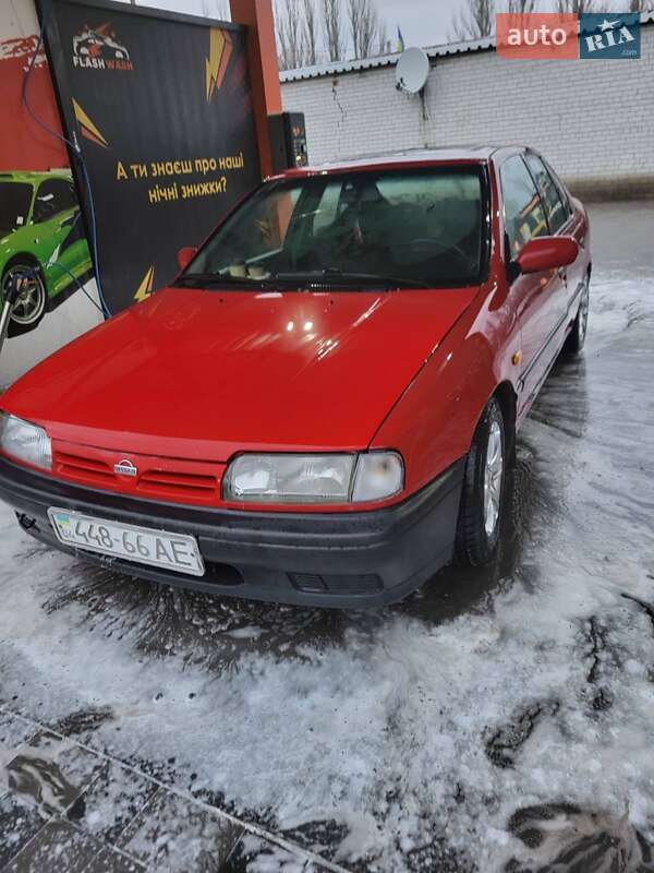 Седан Nissan Primera 1994 в Павлограде