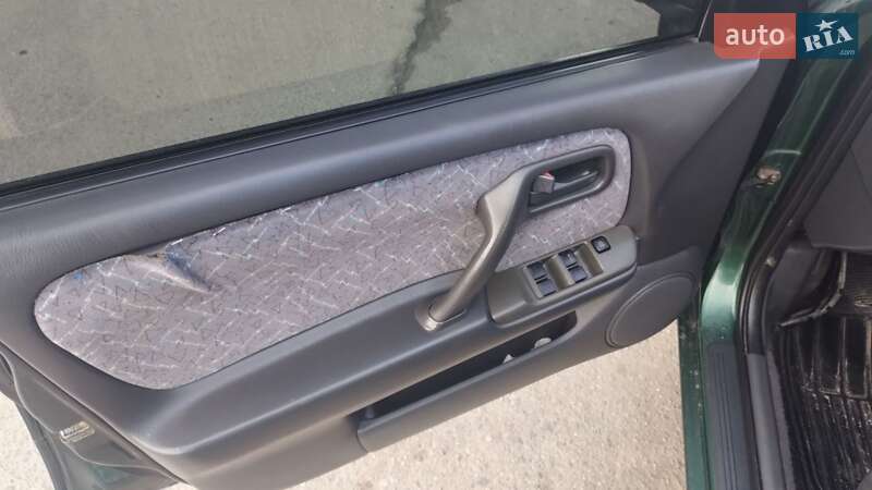 Седан Nissan Primera 1997 в Нетішині