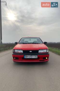 Седан Nissan Primera 1992 в Чорноморську