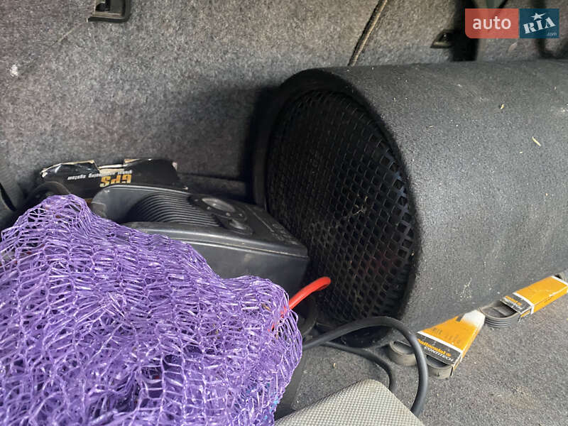 Седан Nissan Primera 1994 в Шептицькому