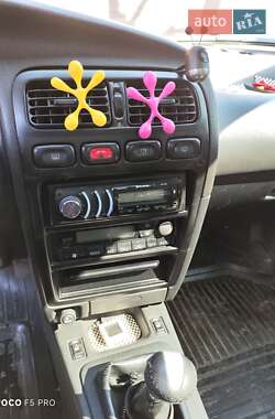 Седан Nissan Primera 1993 в 