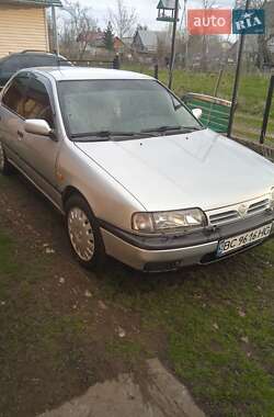 Седан Nissan Primera 1992 в 