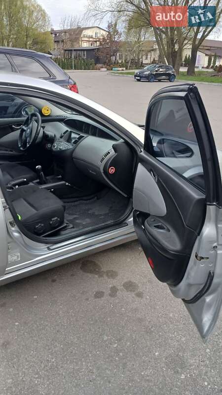 Лифтбек Nissan Primera 2003 в Борисполе